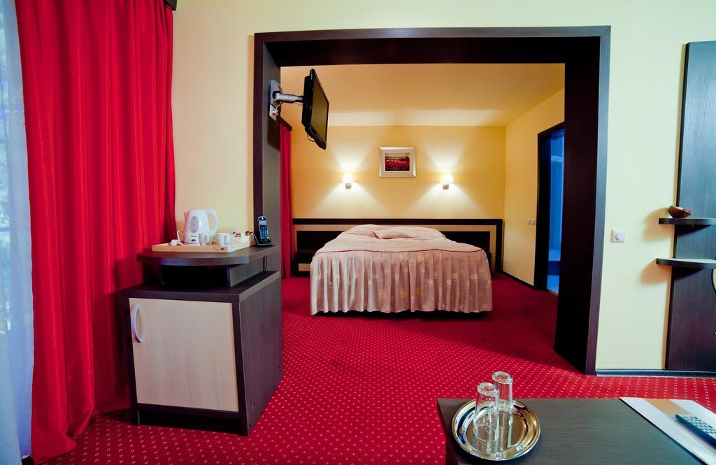 Hotel Dana 아마라 외부 사진