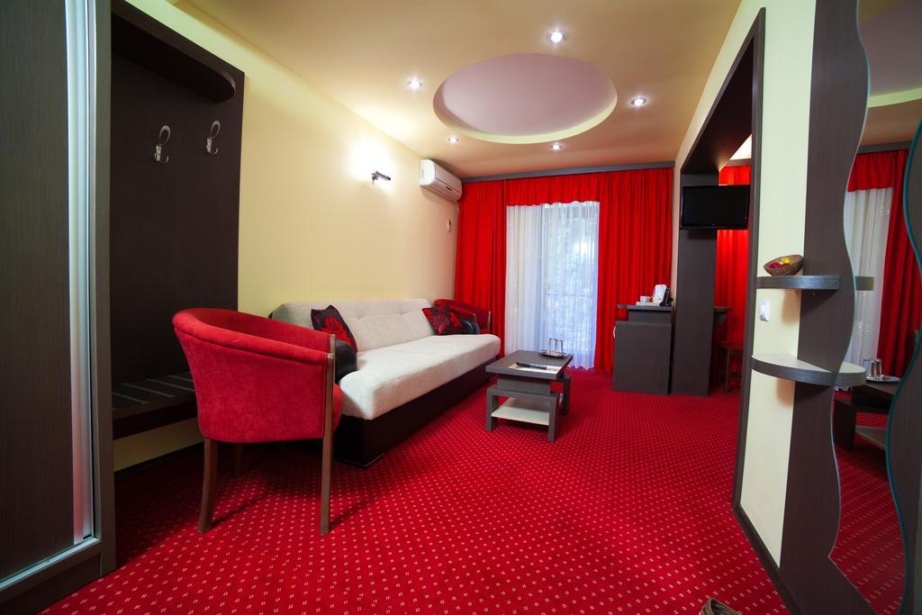 Hotel Dana 아마라 외부 사진