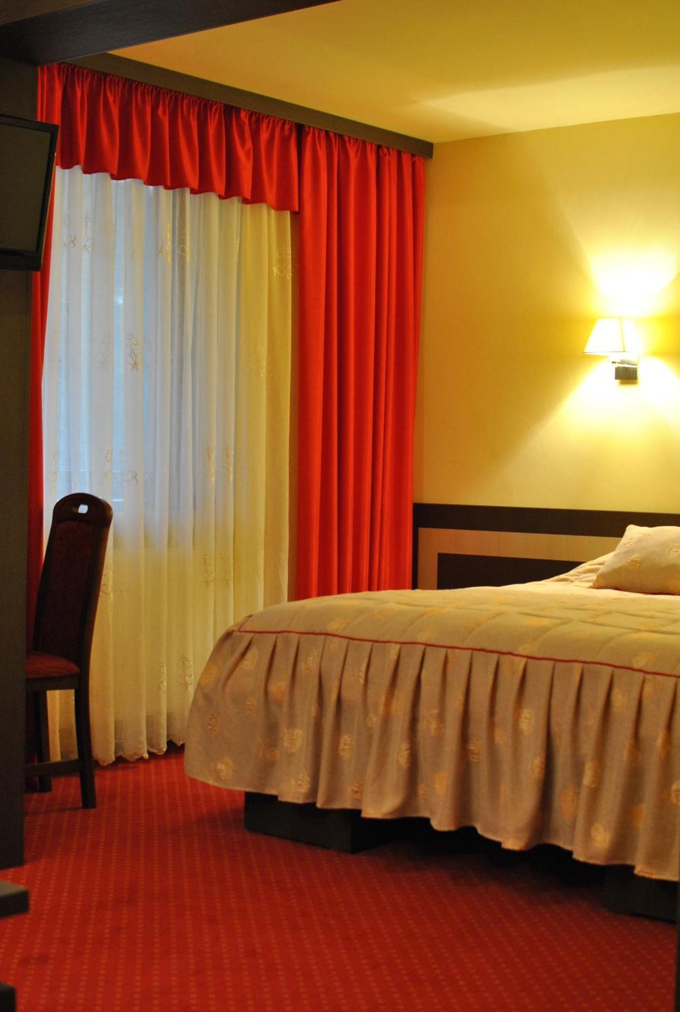 Hotel Dana 아마라 외부 사진